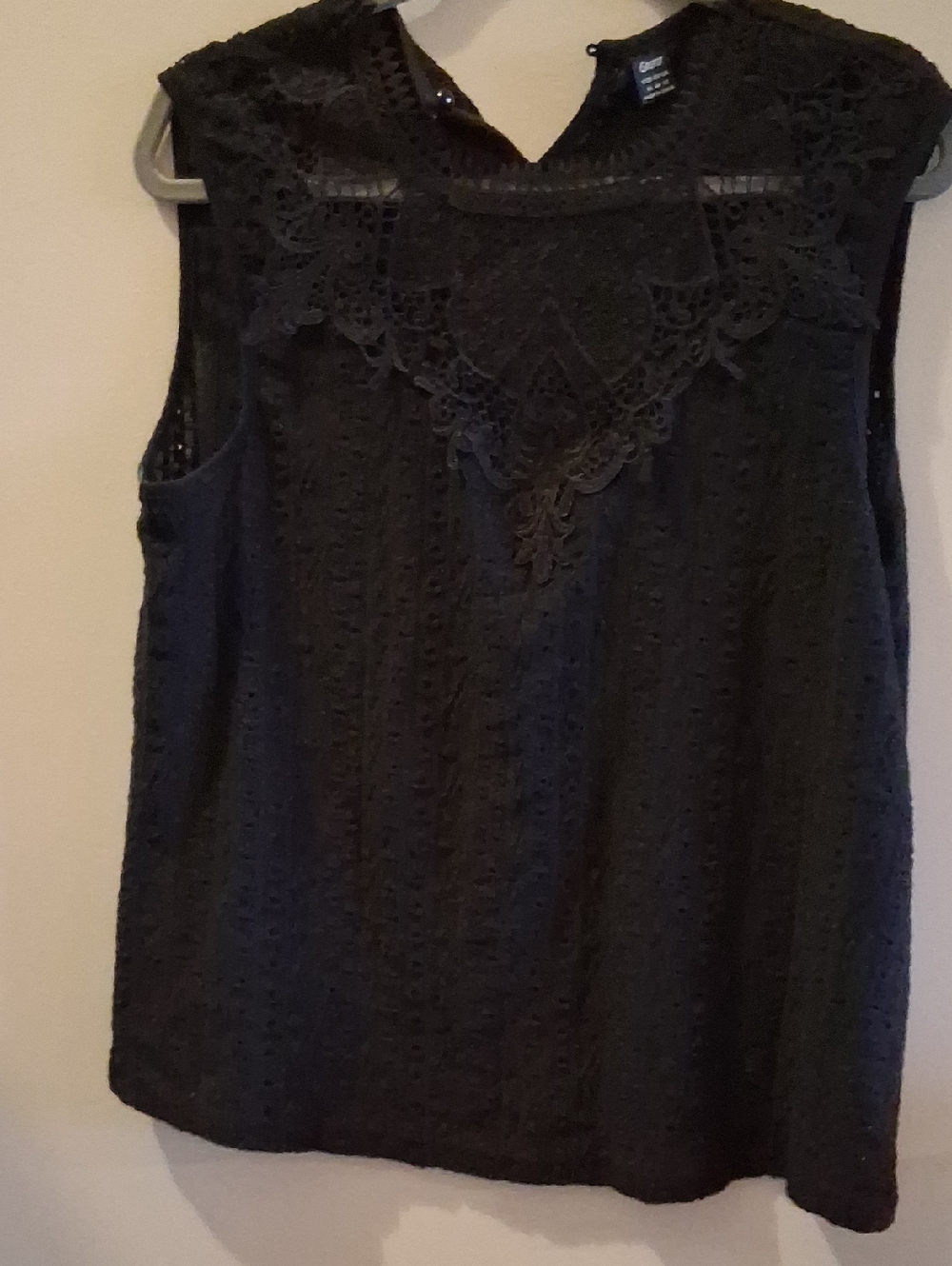 Black Lace Yoke Sleeveless Camisole